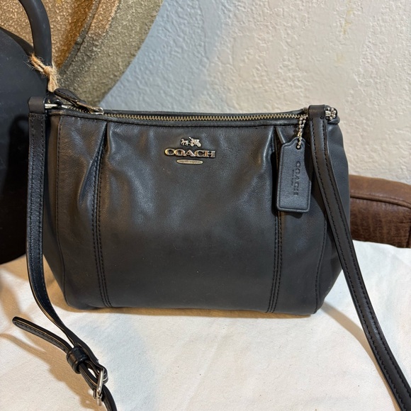 COACH Black Leather Crossbody Bag Preloved - Picture 8 of 15